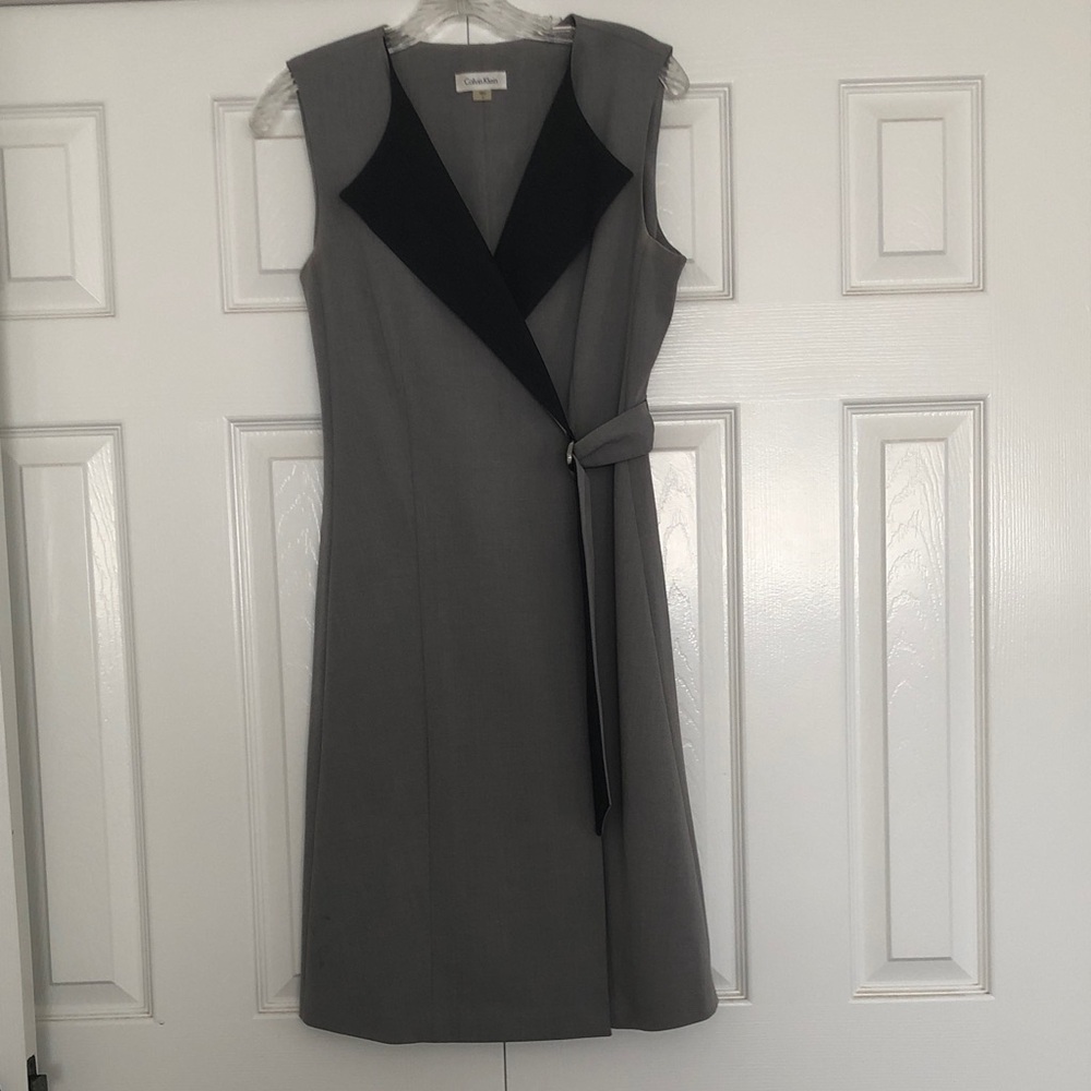Calvin Klein Gray Midi Dress with Black Accents